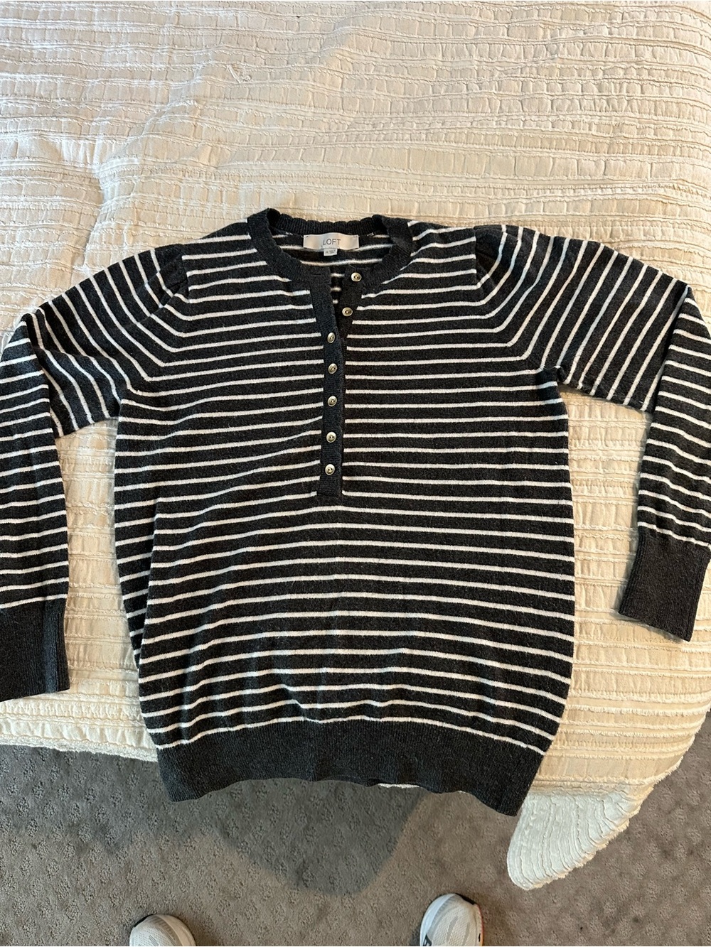 LOFT Men’s Black and White Striped Crewneck Henley Sweater